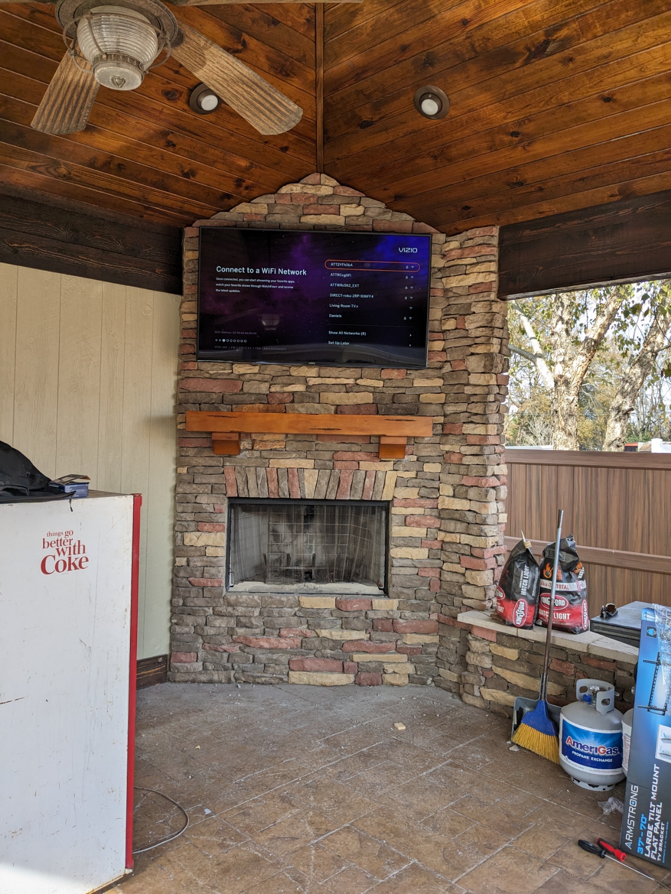 TV Hanging Florence AL Handyman, Alabama